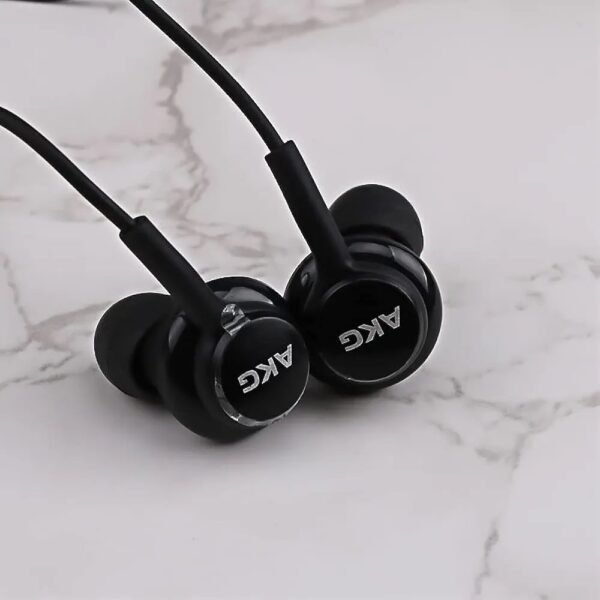 سماعات AKG تايب سي