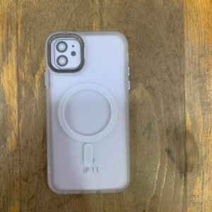 كفر magsafe مت ابيض 11 العادي