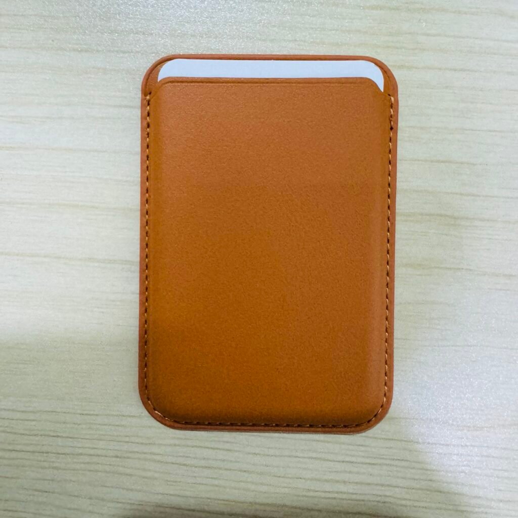 بوك magsafe برتقالي